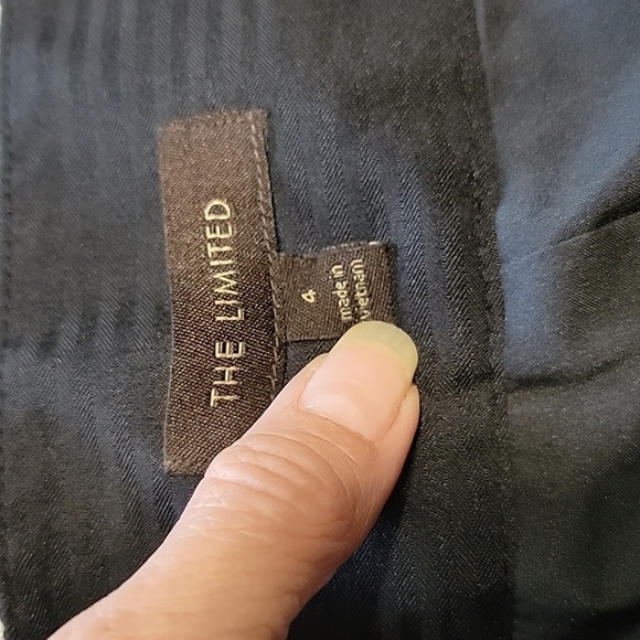 The Limited Size 4 Black White Tweed Mini Skirt, Lined, Gently Used Condition. - Picture 10 of 11